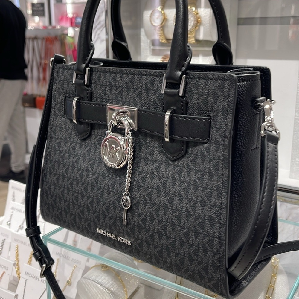 Michael Kors Hamilton Small Signature Logo Satchel Crossbody Bag
Black /Silver - Picture 1 of 16